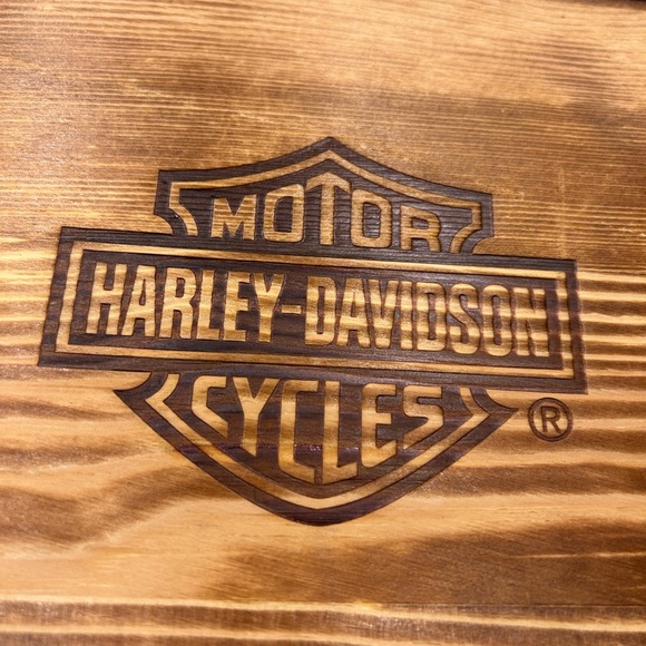 Harley-Davidson Engraved Wooden Plaque - Brown - Picture 1 of 15
